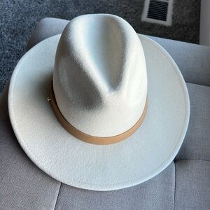 Lack of color USA hat